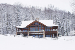 Mountain Top Resort Jewel Guest House in winter