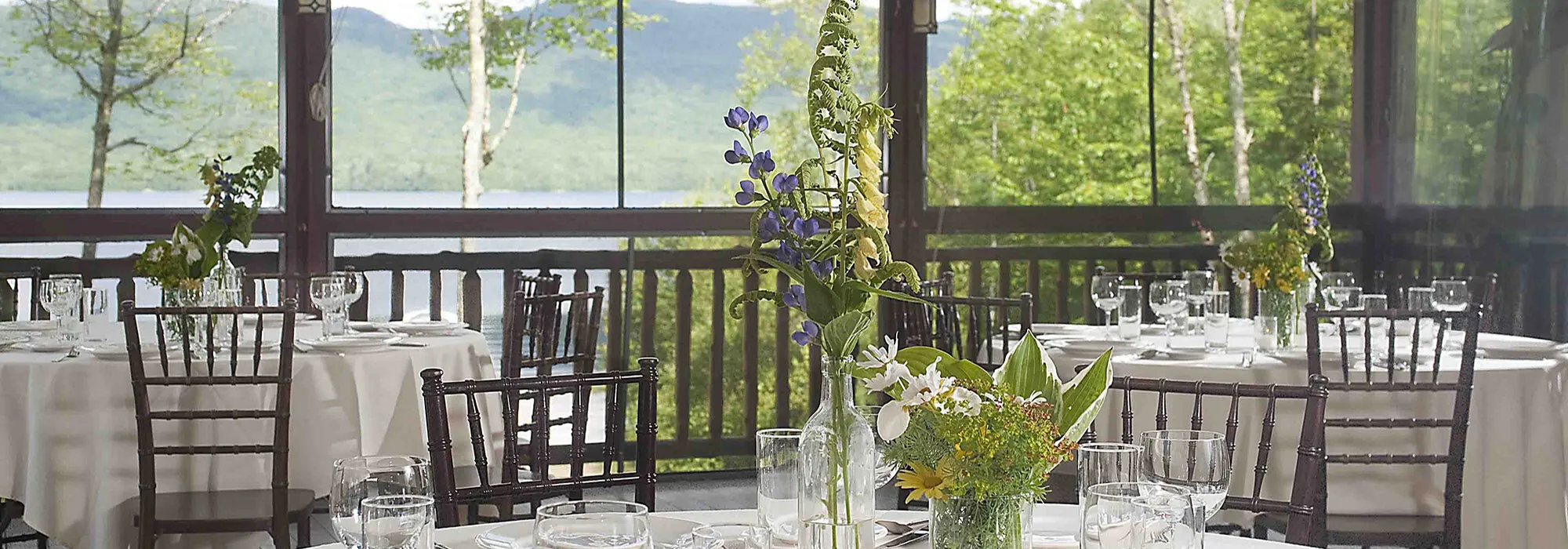 https://mountaintopinn.com/wp-content/uploads/2022/01/Mountain_Top_Resort_pavilion_rehearsal_lakeview_Joanne-Pearson_2kx1k-e1688823266696.jpg