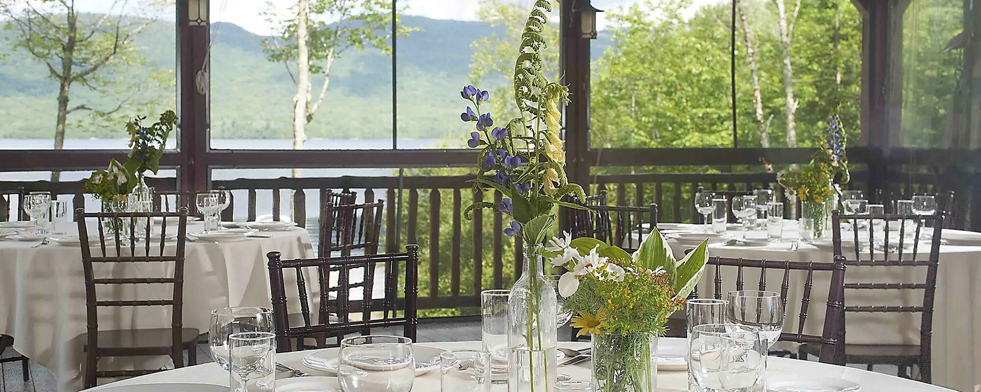 https://mountaintopinn.com/wp-content/uploads/2022/03/Mountain_Top_Resort_pavilion_toward_lake_JoannePearson_2kx1k-e1702663399706.jpg